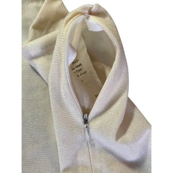 Sleep Guard Zippered Pillow Protector 100% Polyester Hypoallergenic 20"x28" - Picture 5 of 5